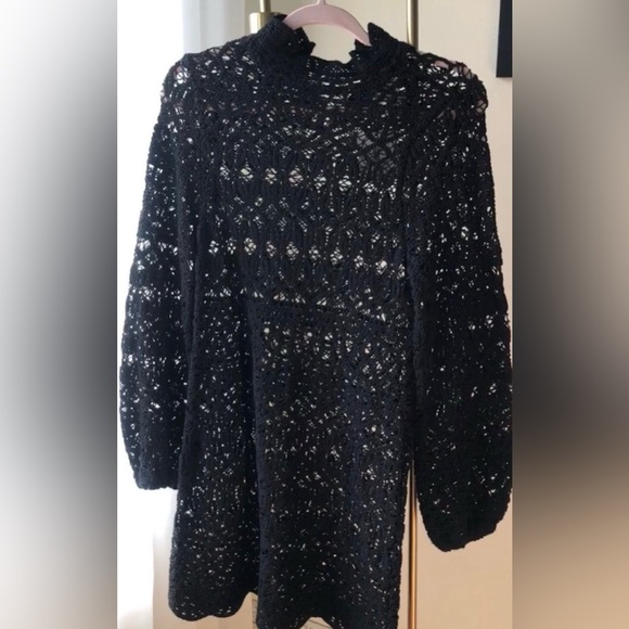 Zara Crochet Macrame Lace High Neck Long Sleeves
Pullover Dress. - Picture 3 of 6